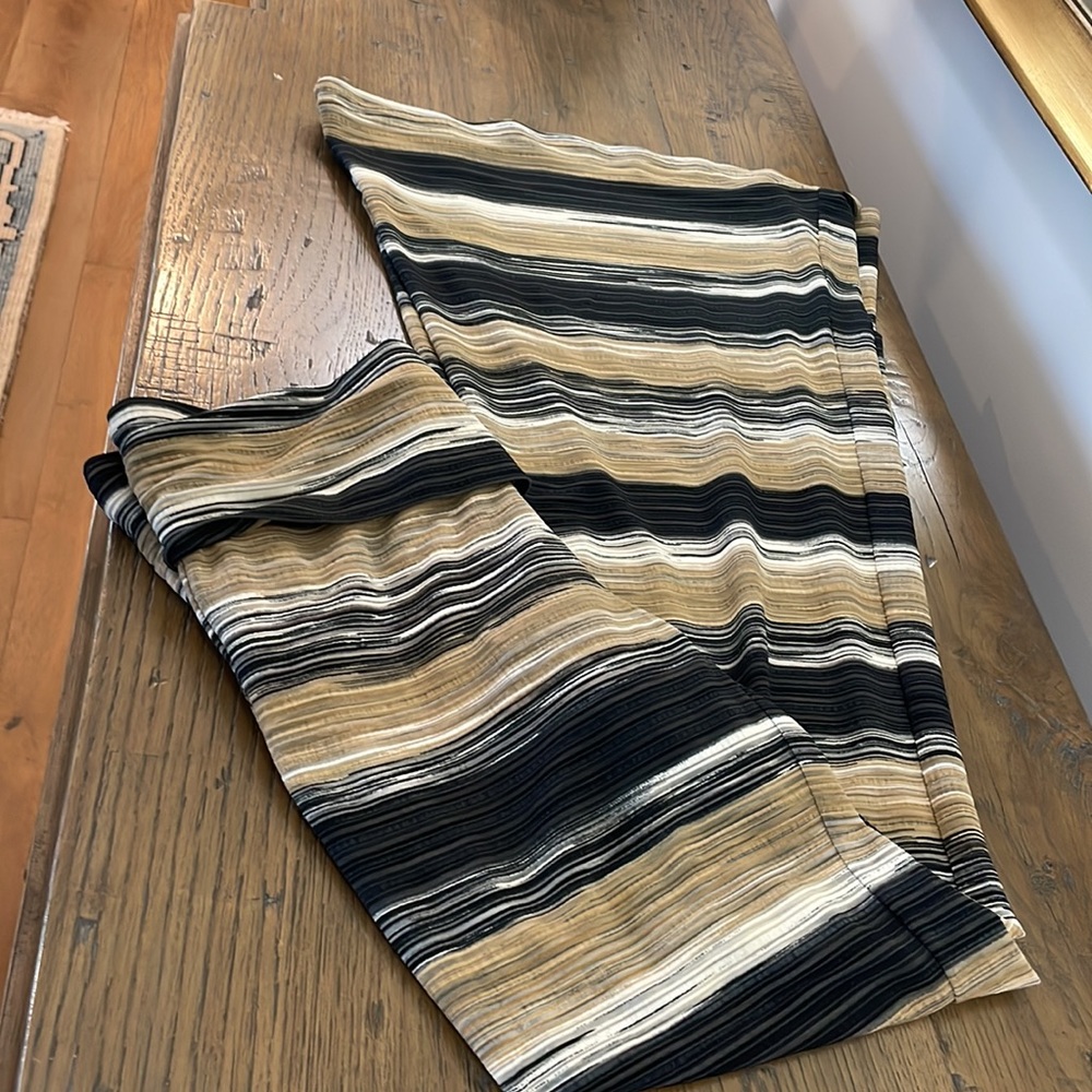 Free People 🌸 excellent condition flowing very attractive pants